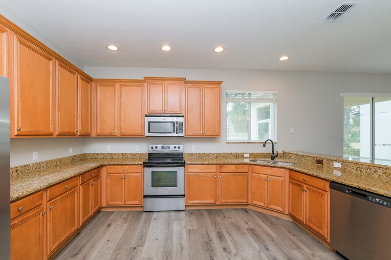 2,335/Mo, 27037 Cotton Key Ln Wesley Chapel, FL 33544 Kitchen View 2