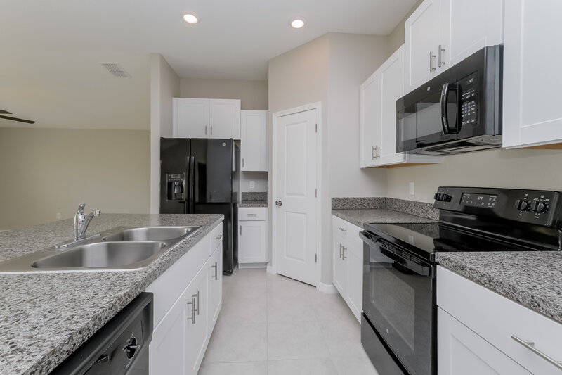 3,530/Mo, 11515 Sage Canyon Dr Riverview, FL 33578 Kitchen View 2