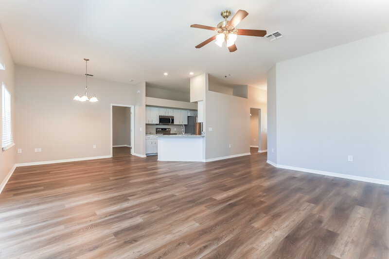 3,550/Mo, 7607 Canterbury Cir Lakeland, FL 33810 Living Room View 2