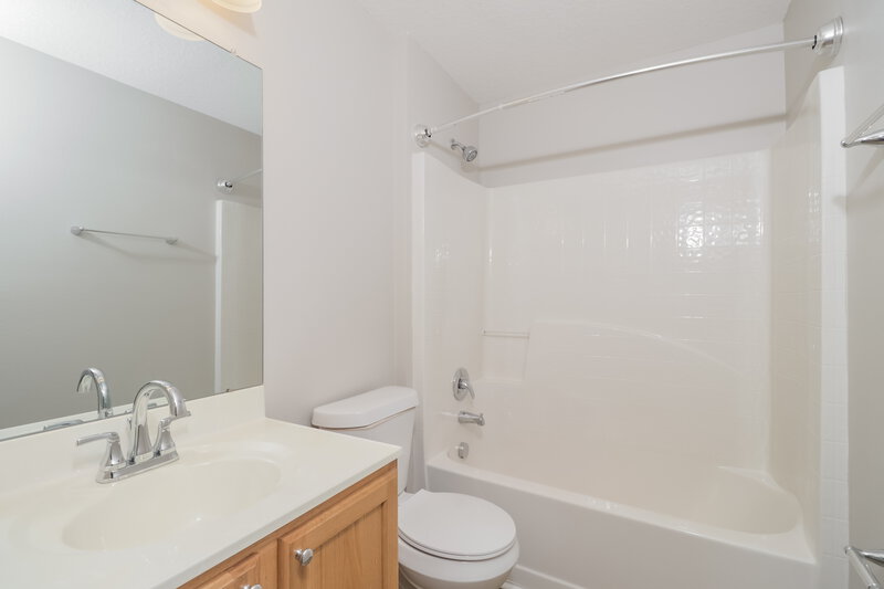 2,250/Mo, 3206 Bellericay Ln Land O Lakes, FL 34638 Bathroom View