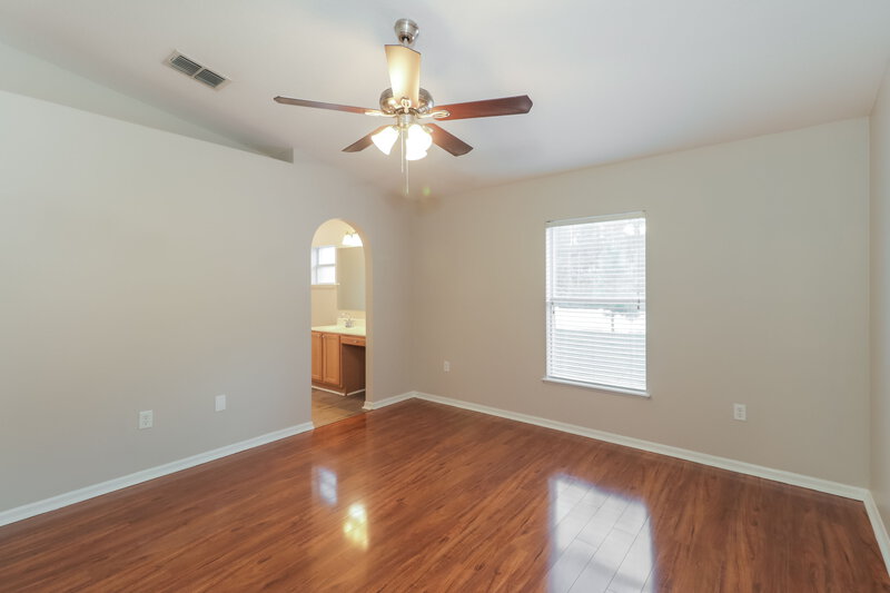 2,250/Mo, 3206 Bellericay Ln Land O Lakes, FL 34638 Main Bedroom View 2