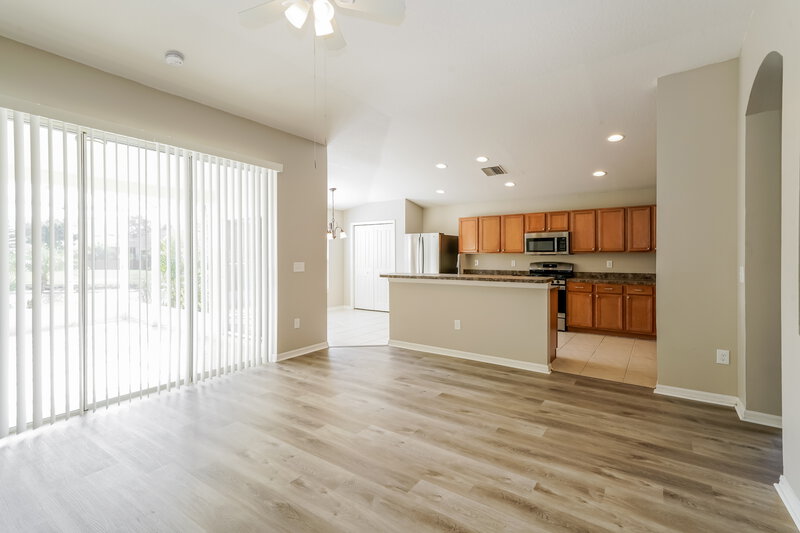 4,060/Mo, 7719 Bristol Park Dr Apollo Beach, FL 33572 Family Room View