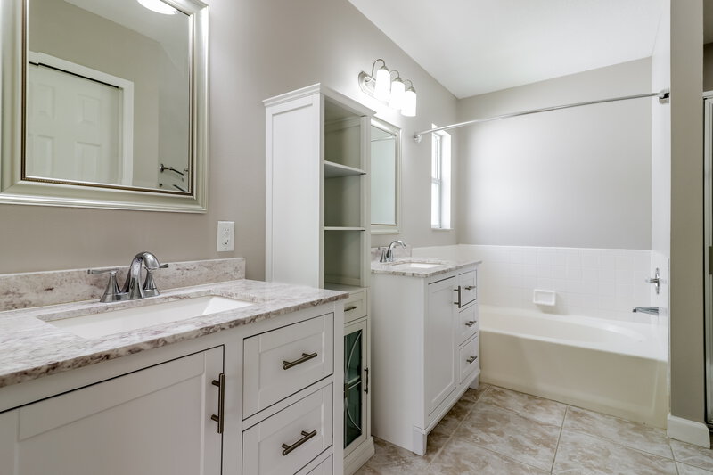 3,820/Mo, 1243 Big Sky Dr Wesley Chapel, FL 33543 Main Bathroom View