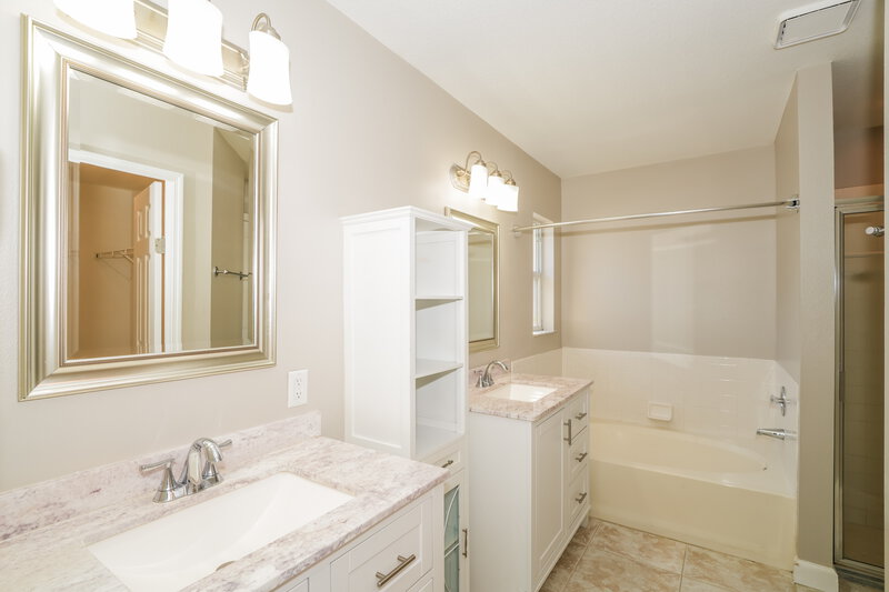 2,385/Mo, 1243 Big Sky Dr Wesley Chapel, FL 33543 Main Bathroom View