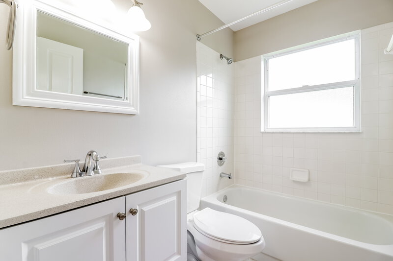 3,820/Mo, 1243 Big Sky Dr Wesley Chapel, FL 33543 Bathroom View