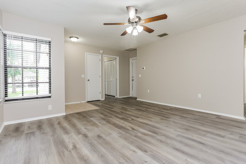 1,980/Mo, 1372 Bramblewood Dr Lakeland, FL 33811 Living Room View 2