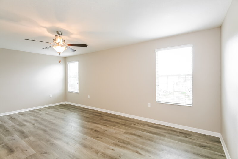 2,130/Mo, 13833 Reindeer Cir Hudson, FL 34669 Main Bedroom View 2