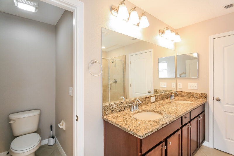2,130/Mo, 13833 Reindeer Cir Hudson, FL 34669 Main Bathroom View