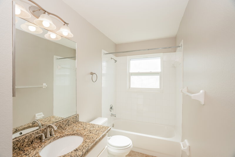 2,390/Mo, 6104 Sand Key Ln Wesley Chapel, FL 33545 Bathroom View