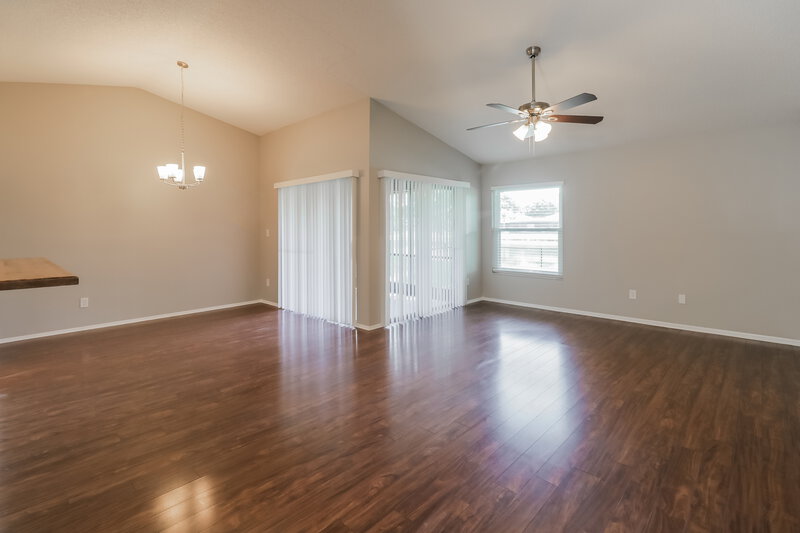 2,245/Mo, 1928 Tidewater Ct Zephyrhills, FL 33543 Living Room View