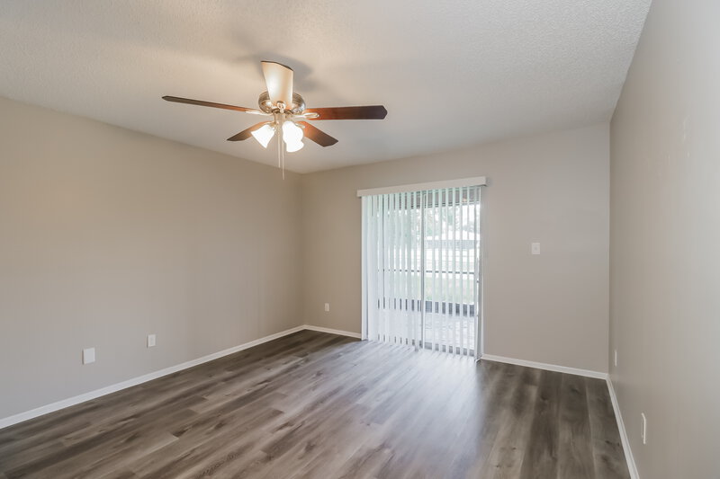 2,245/Mo, 1928 Tidewater Ct Zephyrhills, FL 33543 Main Bedroom View