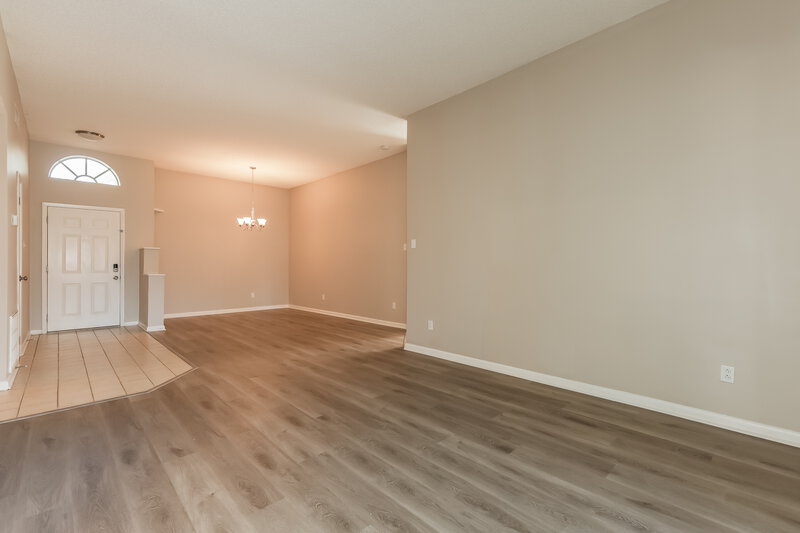 1,905/Mo, 1621 Coppersmith Ct Lutz, FL 33559 Living Room View 2