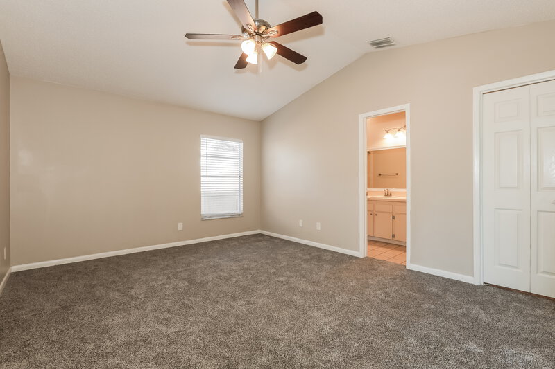 1,905/Mo, 1621 Coppersmith Ct Lutz, FL 33559 Main Bedroom View