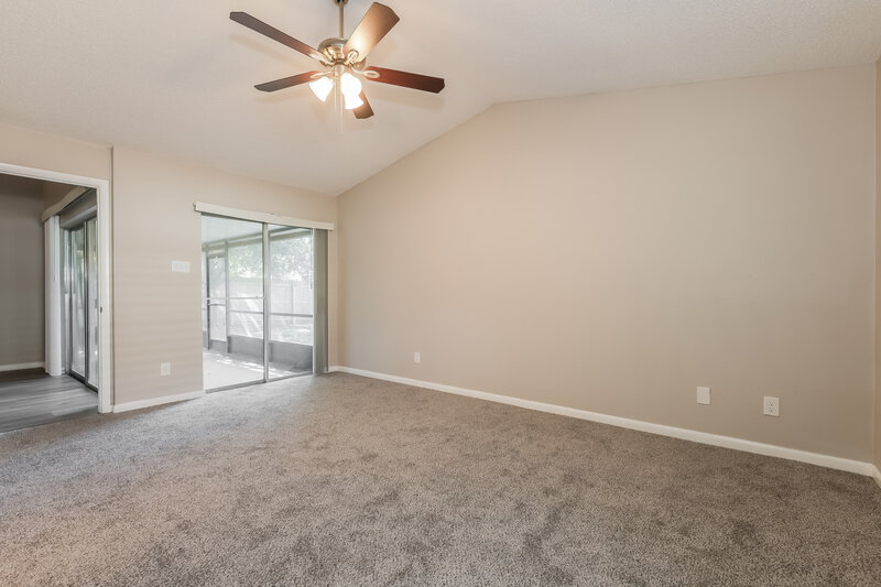 1,905/Mo, 1621 Coppersmith Ct Lutz, FL 33559 Main Bedroom View 2