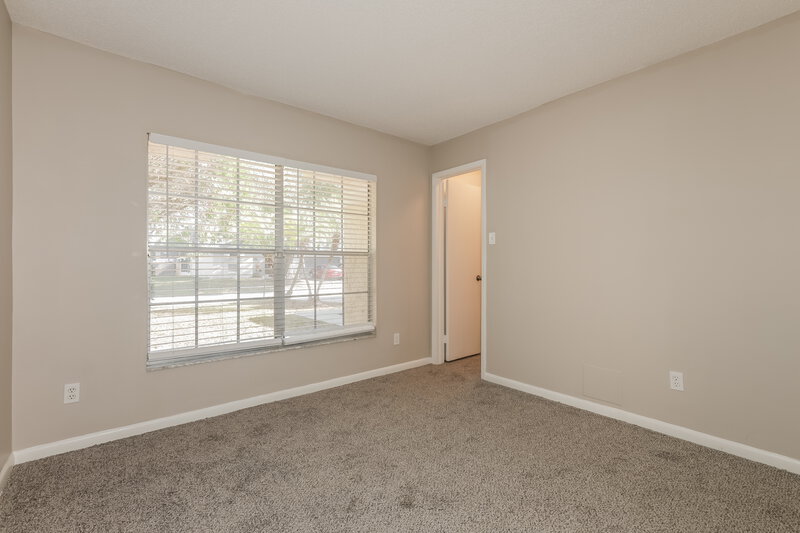 1,905/Mo, 1621 Coppersmith Ct Lutz, FL 33559 Bedroom View