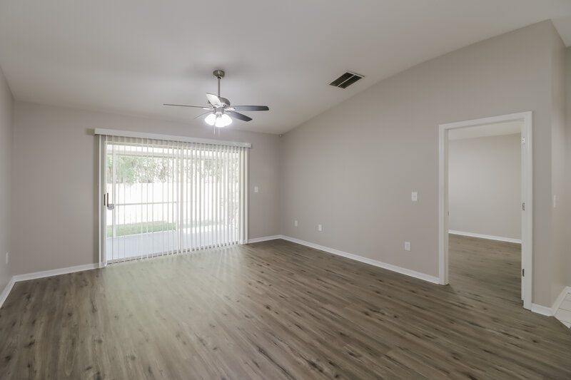 1,995/Mo, 30511 Midtown Ct Wesley Chapel, FL 33545 Living Room View