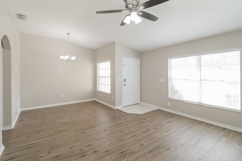 1,995/Mo, 30511 Midtown Ct Wesley Chapel, FL 33545 Dining Room View