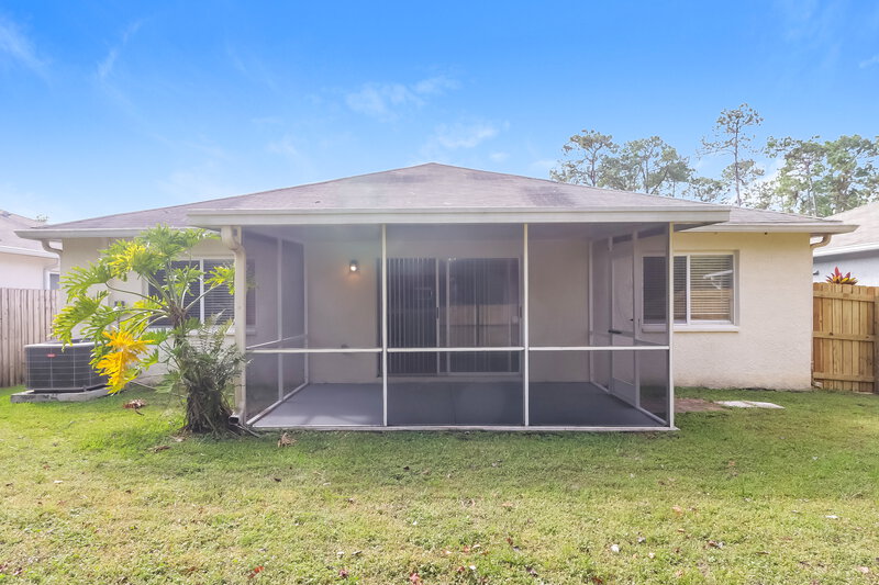1,995/Mo, 30511 Midtown Ct Wesley Chapel, FL 33545 Rear View