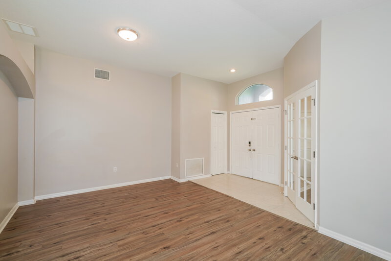 2,540/Mo, 29551 Morwen Pl Zephyrhills, FL 33543 Living Room View