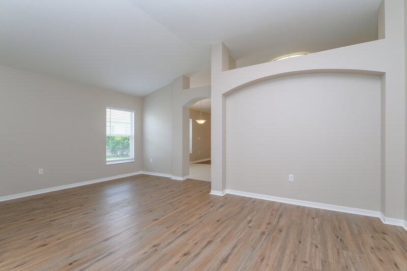 2,565/Mo, 29551 Morwen Pl Zephyrhills, FL 33543 Family Room View