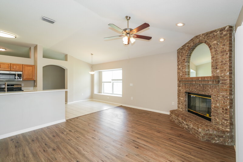 2,540/Mo, 29551 Morwen Pl Zephyrhills, FL 33543 Family Room View