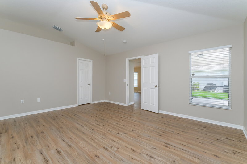 2,565/Mo, 29551 Morwen Pl Zephyrhills, FL 33543 Main Bedroom View