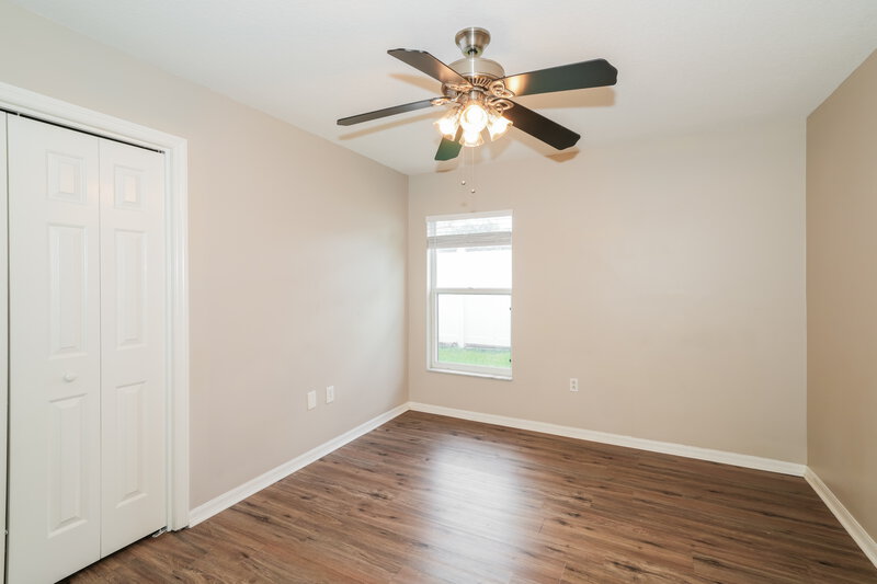 2,540/Mo, 29551 Morwen Pl Zephyrhills, FL 33543 Bedroom View 3
