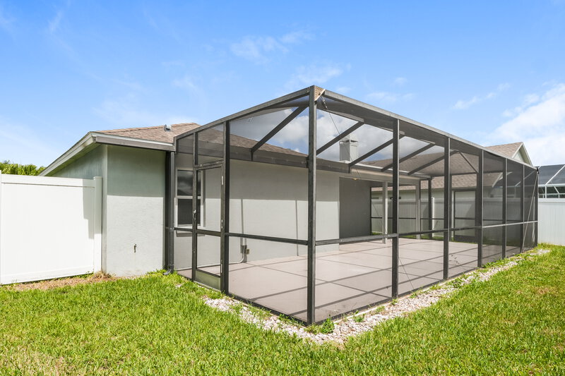 2,540/Mo, 29551 Morwen Pl Zephyrhills, FL 33543 Rear View