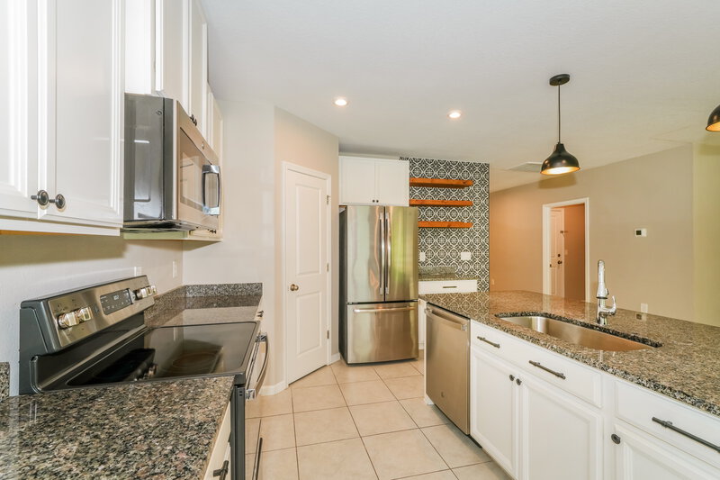 2,220/Mo, 18588 Hunters Meadow Walk Land O Lakes, FL 34638 Kitchen View