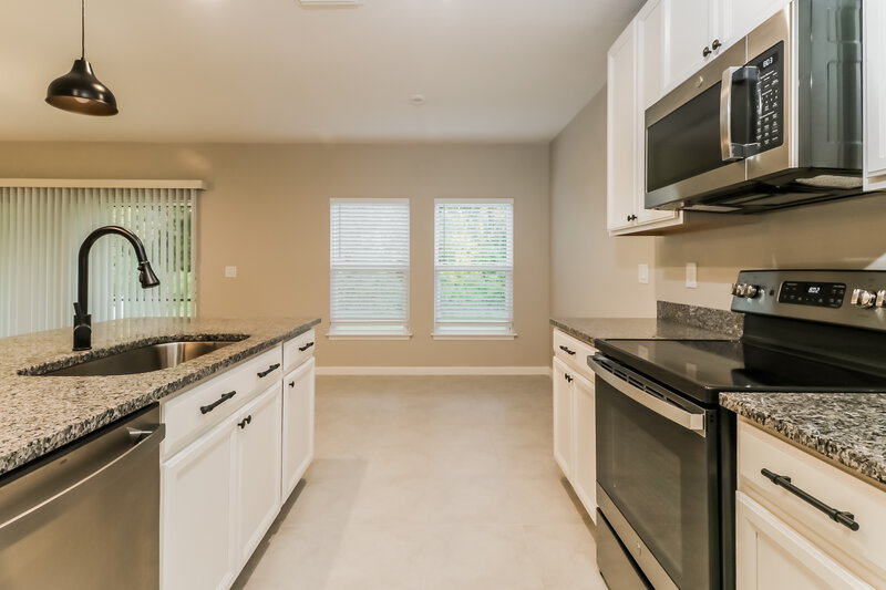 2,500/Mo, 18588 Hunters Meadow Walk Land O Lakes, FL 34638 Kitchen View 2