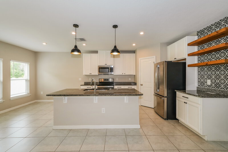 2,220/Mo, 18588 Hunters Meadow Walk Land O Lakes, FL 34638 Kitchen View 3