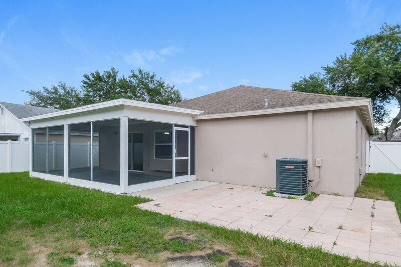 4,400/Mo, 526 Greg St Valrico, FL 33594 Rear View