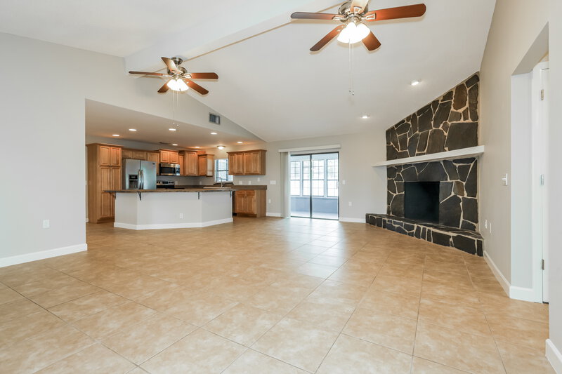 2,370/Mo, 5432 Houston Dr Lakeland, FL 33809 Living Room View