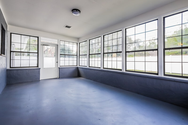 2,370/Mo, 5432 Houston Dr Lakeland, FL 33809 Sun Room View