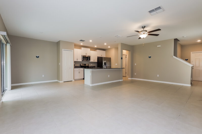 2,465/Mo, 7204 Spring Snowflake Avenue Tampa, FL 33619 Dining Room View