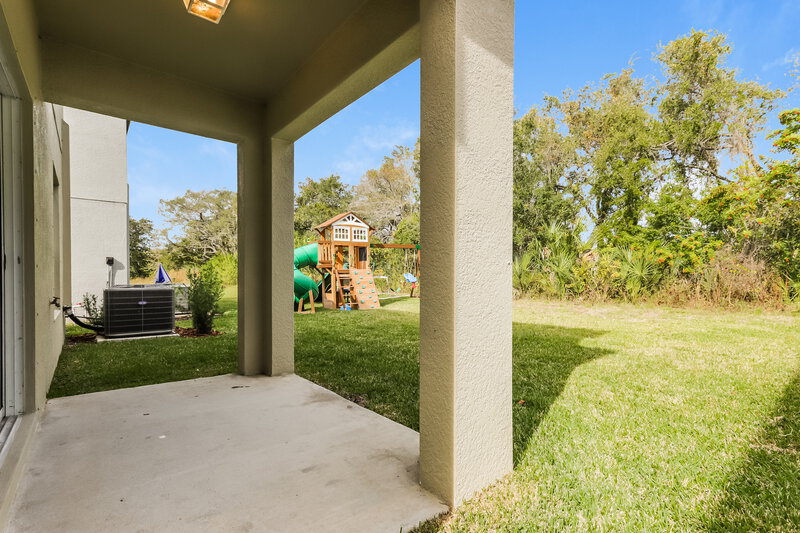 2,465/Mo, 7204 Spring Snowflake Avenue Tampa, FL 33619 Rear View 2