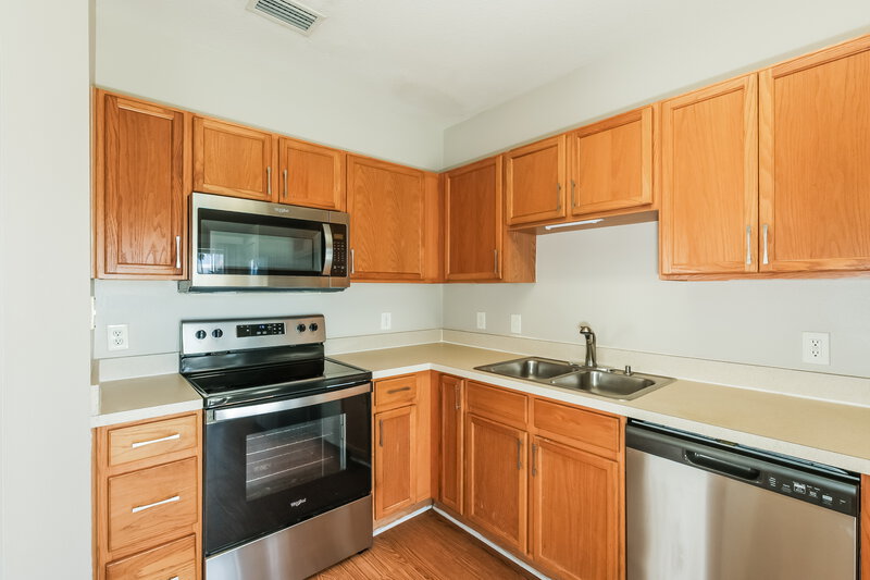 2,150/Mo, 10615 Navigation Dr Riverview, FL 33579 Kitchen View