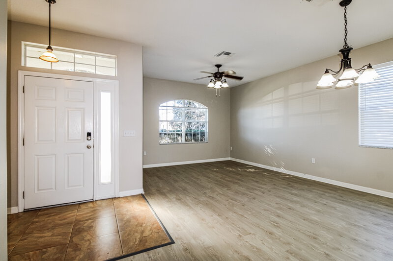 2,050/Mo, 13210 Haverhill Dr Spring Hill, FL 34609 Family Room View 2