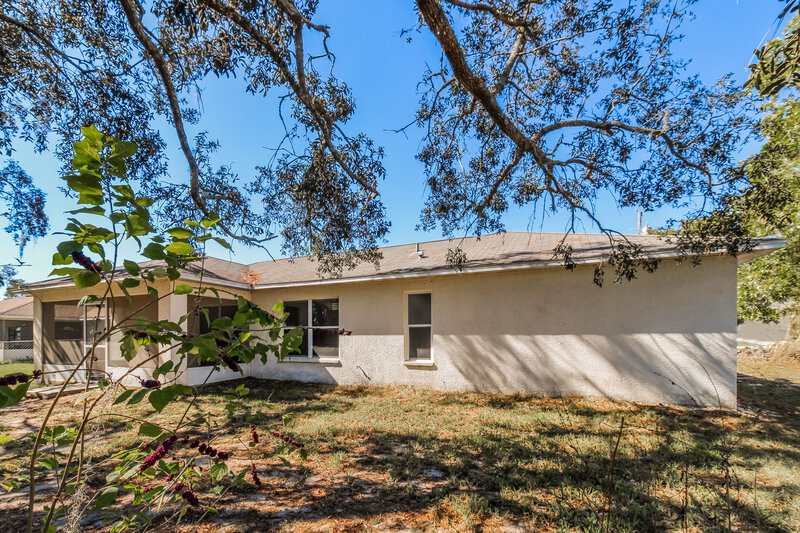 1,725/Mo, 3352 Bluestone Ave Spring Hill, FL 34609 Rear View