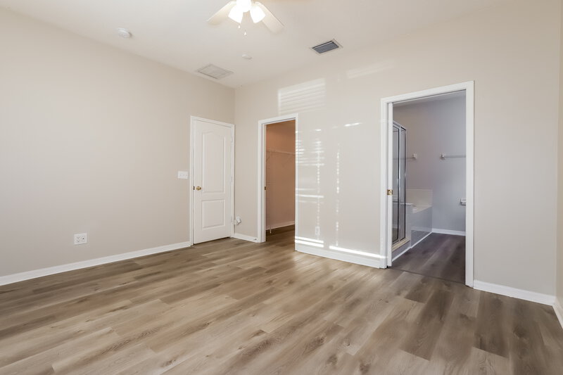 2,340/Mo, 8549 Deer Chase Dr Riverview, FL 33578 Main Bedroom View 2