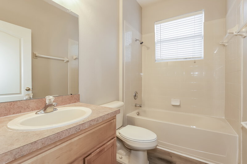 2,340/Mo, 8549 Deer Chase Dr Riverview, FL 33578 Bathroom View