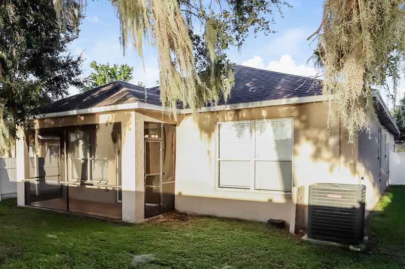 2,340/Mo, 8549 Deer Chase Dr Riverview, FL 33578 Rear View