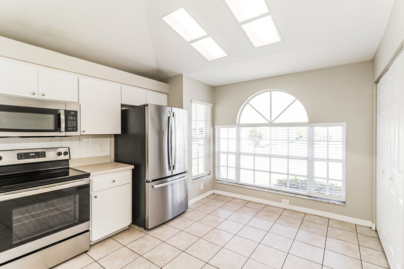 1,935/Mo, 7918 Barclay Rd New Port Richey, FL 34654 Kitchen View