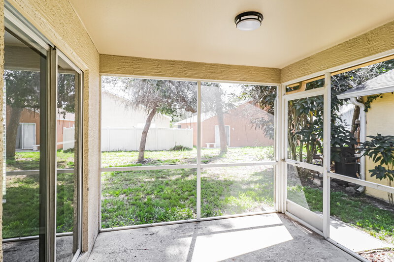 1,935/Mo, 7918 Barclay Rd New Port Richey, FL 34654 Sun Room View