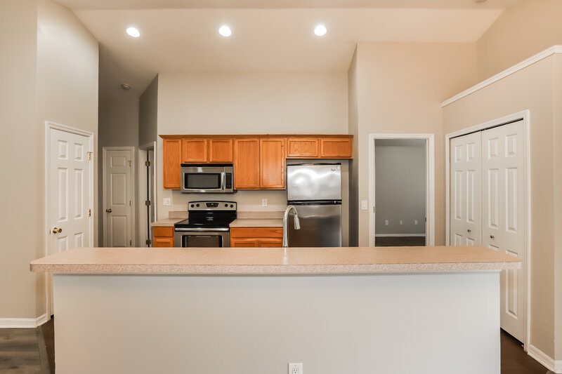 1,970/Mo, 11722 Mango Cross Ct Seffner, FL 33584 Kitchen View