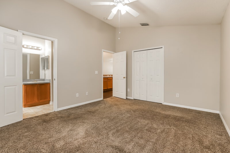 1,970/Mo, 11722 Mango Cross Ct Seffner, FL 33584 Main Bedroom View 2