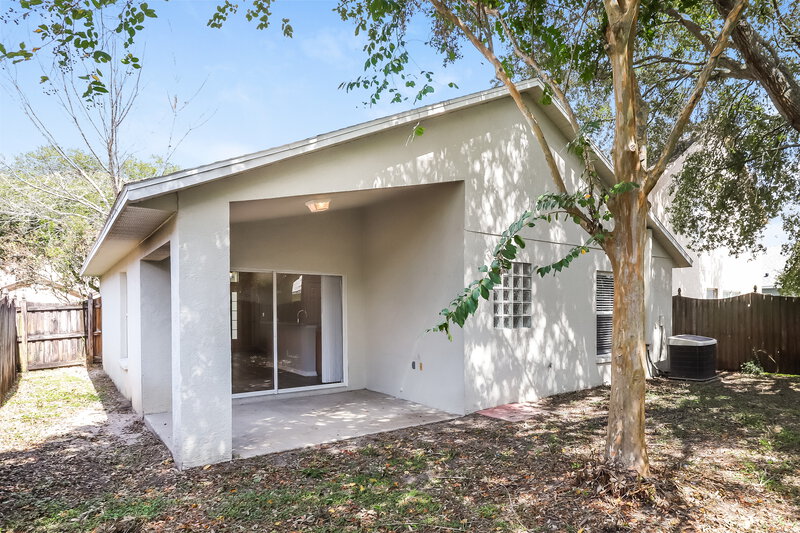 1,970/Mo, 11722 Mango Cross Ct Seffner, FL 33584 Rear View