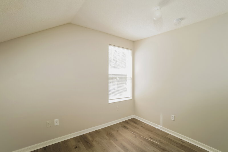 1,960/Mo, 6035 Pointe Pleasant Blvd Zephyrhills, FL 33545 Bedroom View 4