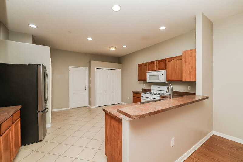2,145/Mo, 31248 Shaker Cir Wesley Chapel, FL 33543 Kitchen View 2