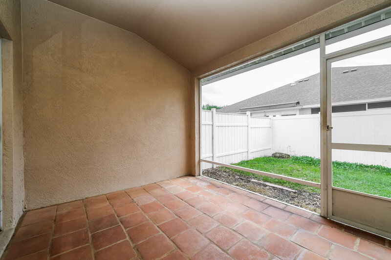 2,145/Mo, 31248 Shaker Cir Wesley Chapel, FL 33543 Sun Room View